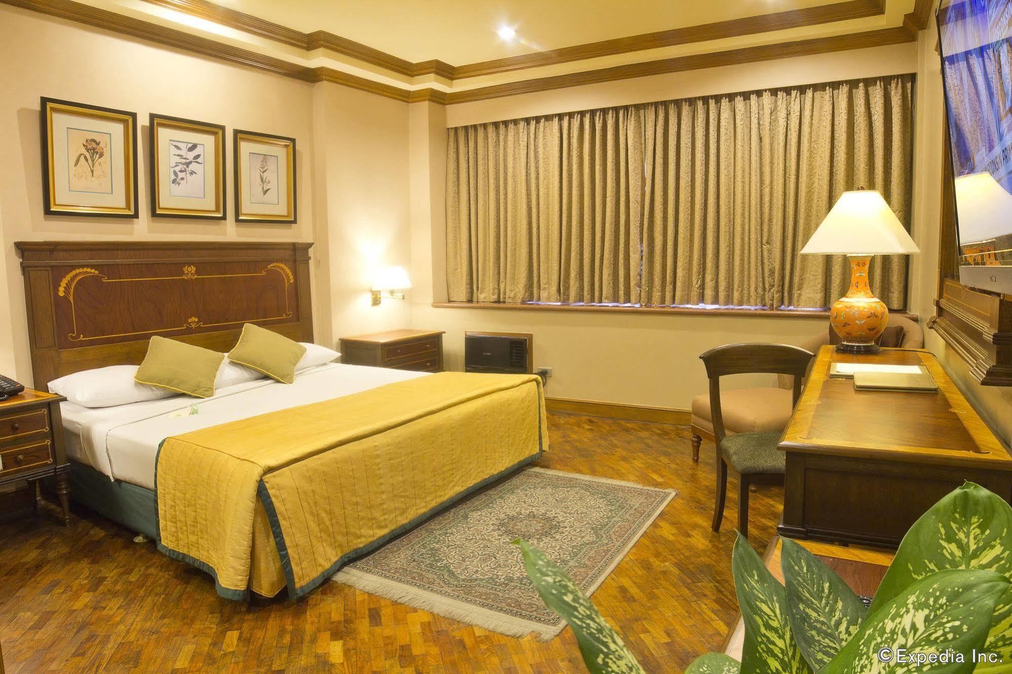 Herald Suites Makati City Extérieur photo